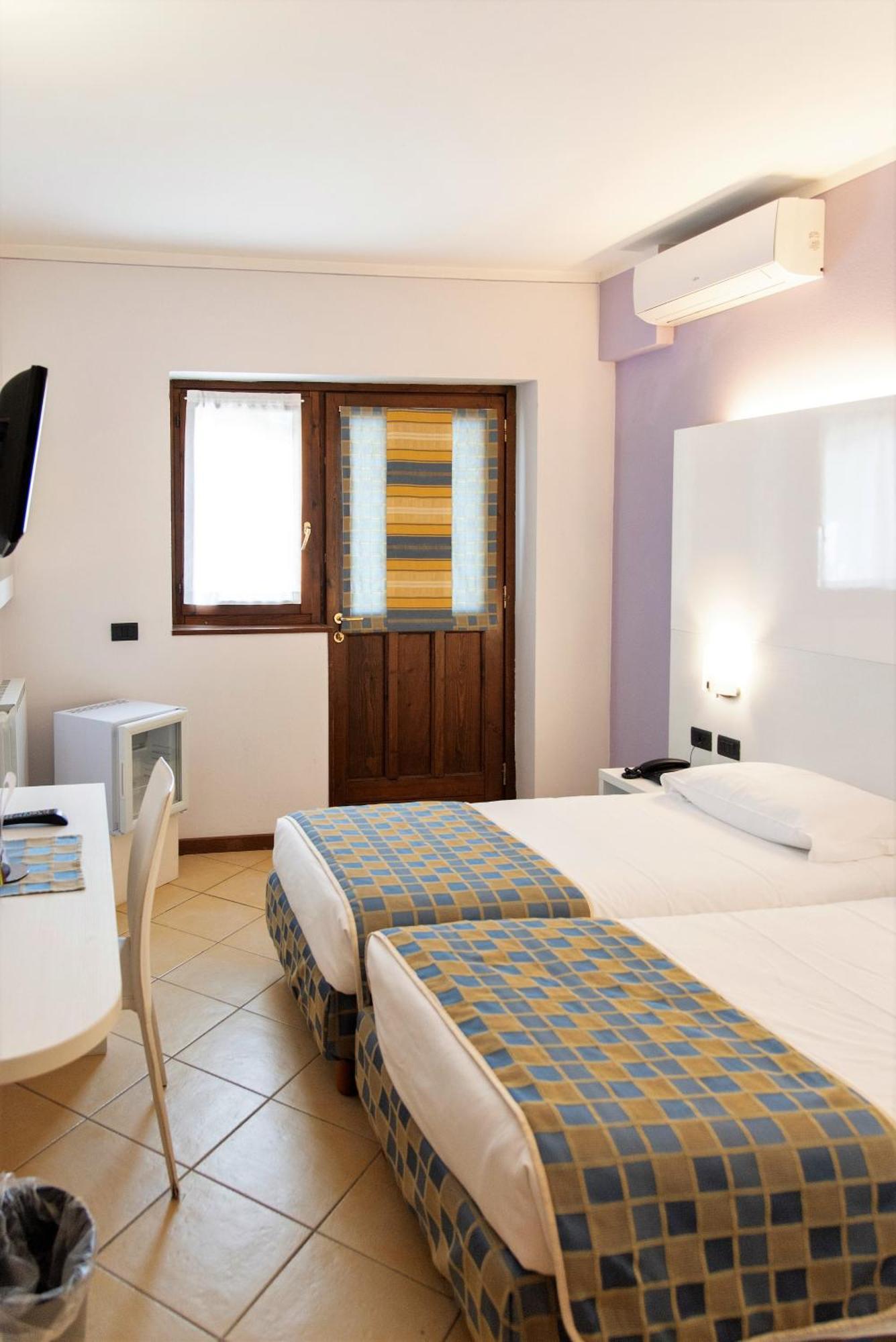 Hotel Dependance Pesce D'Oro Verbania Exteriér fotografie