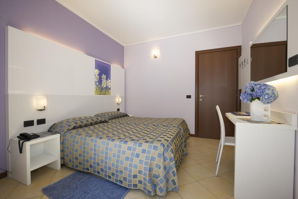 Hotel Dependance Pesce D'Oro Verbania Pokoj fotografie